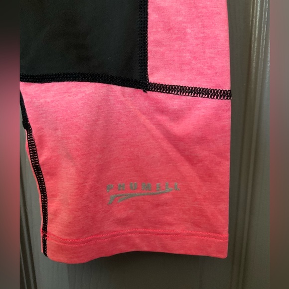 👛 Phumell small black and pink cropped leggings - Picture 2 of 3